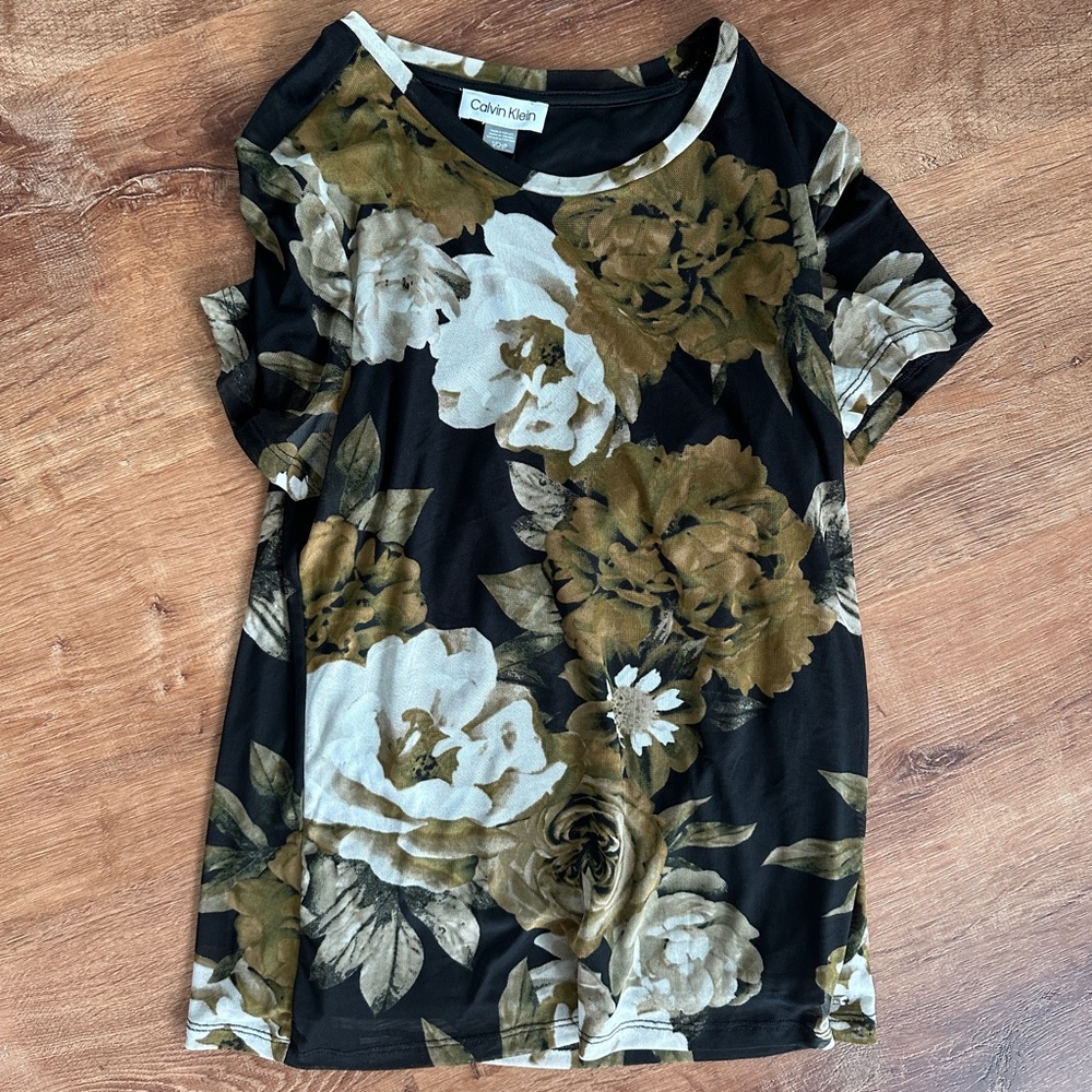 Calvin Klein soft flower shirt